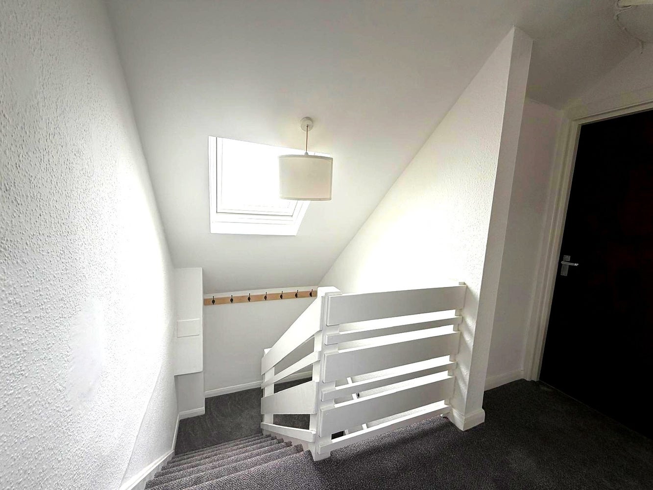 Flat Cobden Road in Greater London