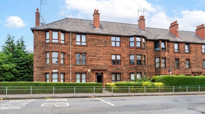 Flat Paisley Road West in Glasgow