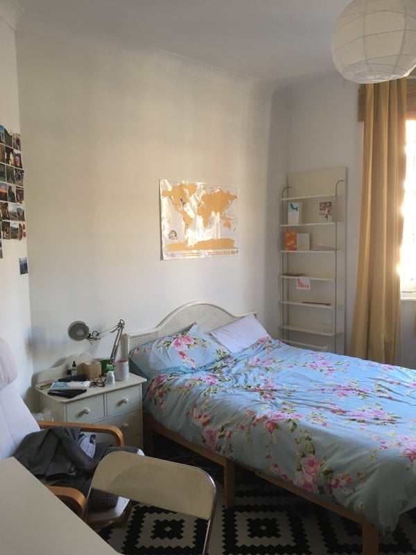 Room Haberdasher Street in Greater London