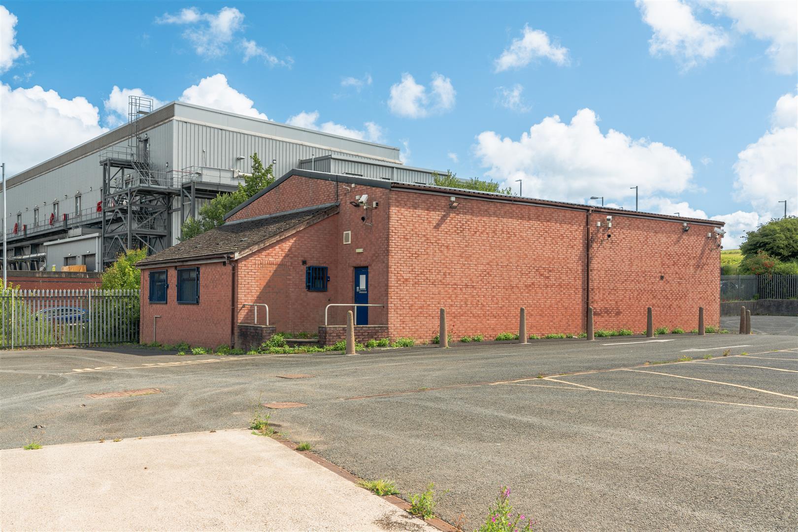 Flat Bouthwood Road in Barrow-in-Furness