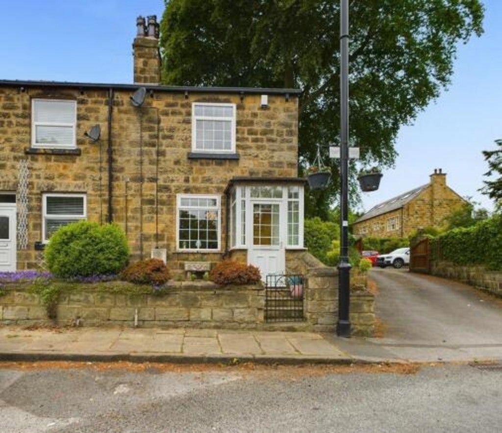 House Main Street in Leeds