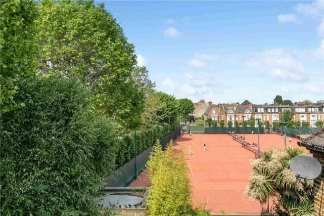 Flat Carmalt Gardens in Greater London