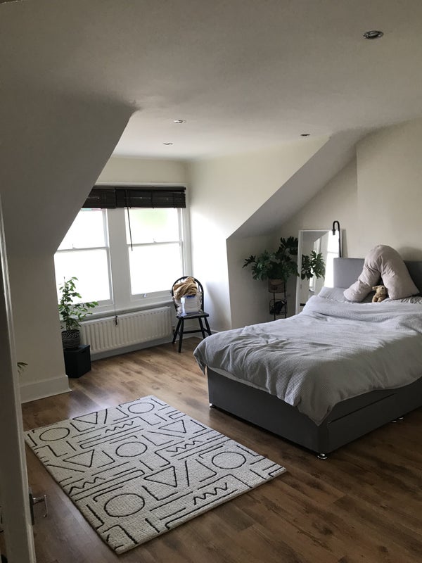 Flat Carmalt Gardens in Greater London