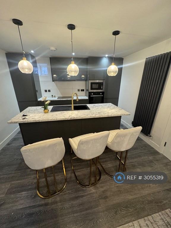 Flat Sydenham Road in Greater London
