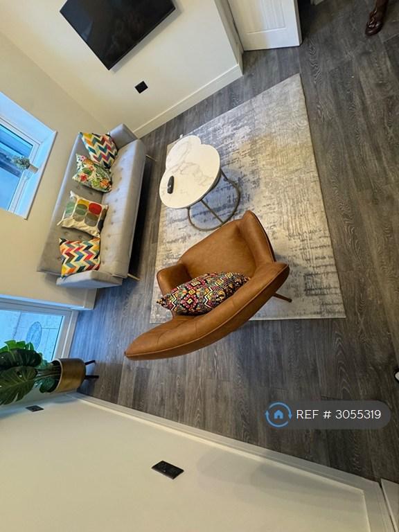 Flat Sydenham Road in Greater London
