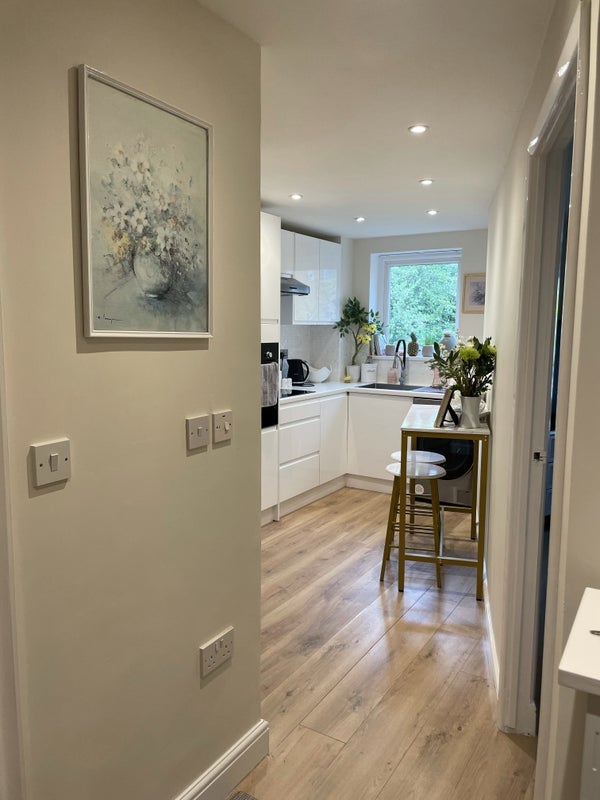 Room Shirley Road in Greater London