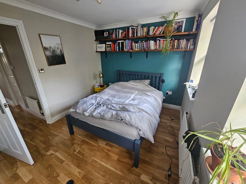 Room Howerd Way in Greater London