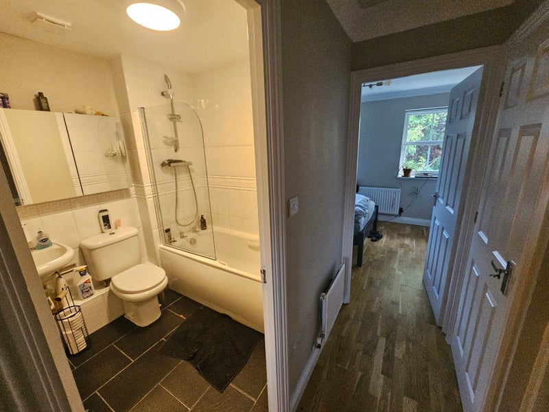 Room Howerd Way in Greater London