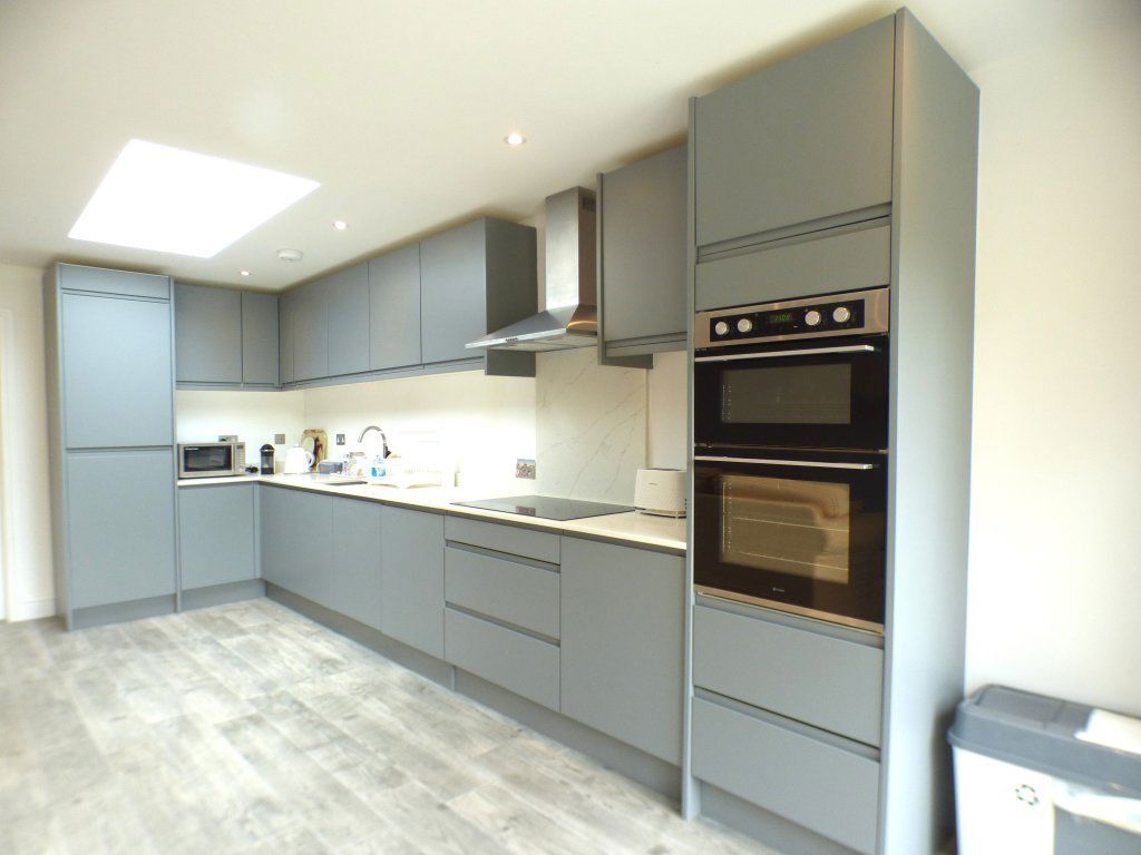 Flat Hazel Way in Mole Valley