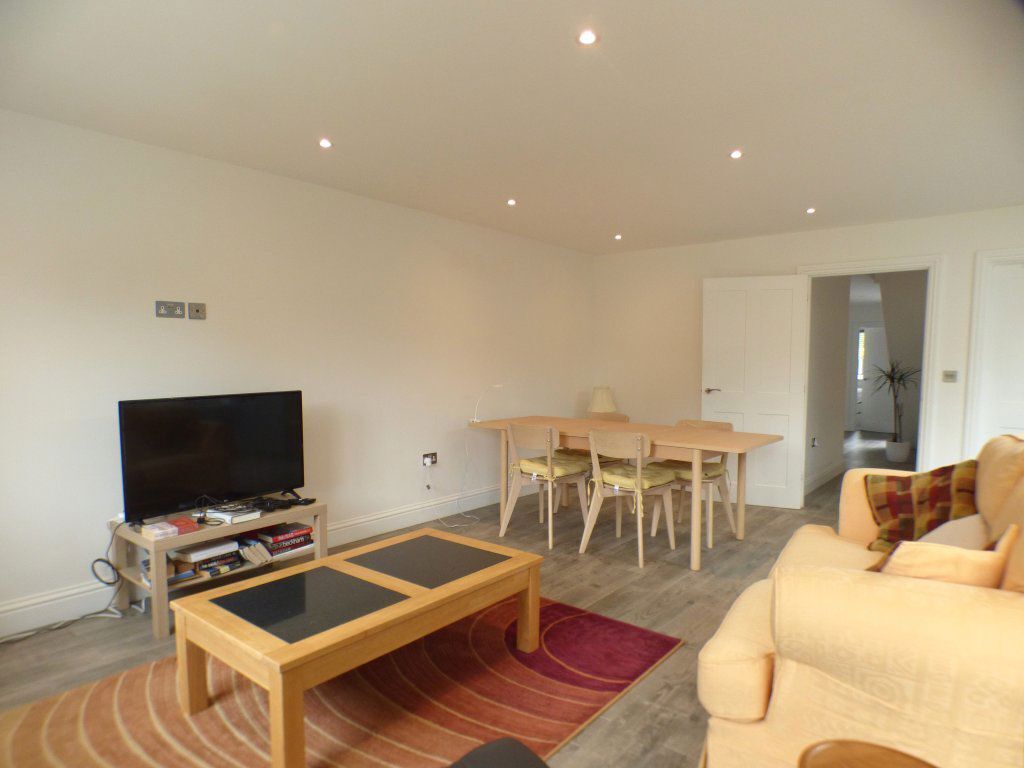 Flat Hazel Way in Mole Valley