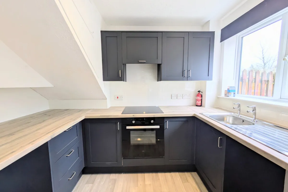 House Saffron Meadows in Calne
