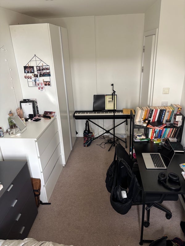 Room Medals Way in Greater London