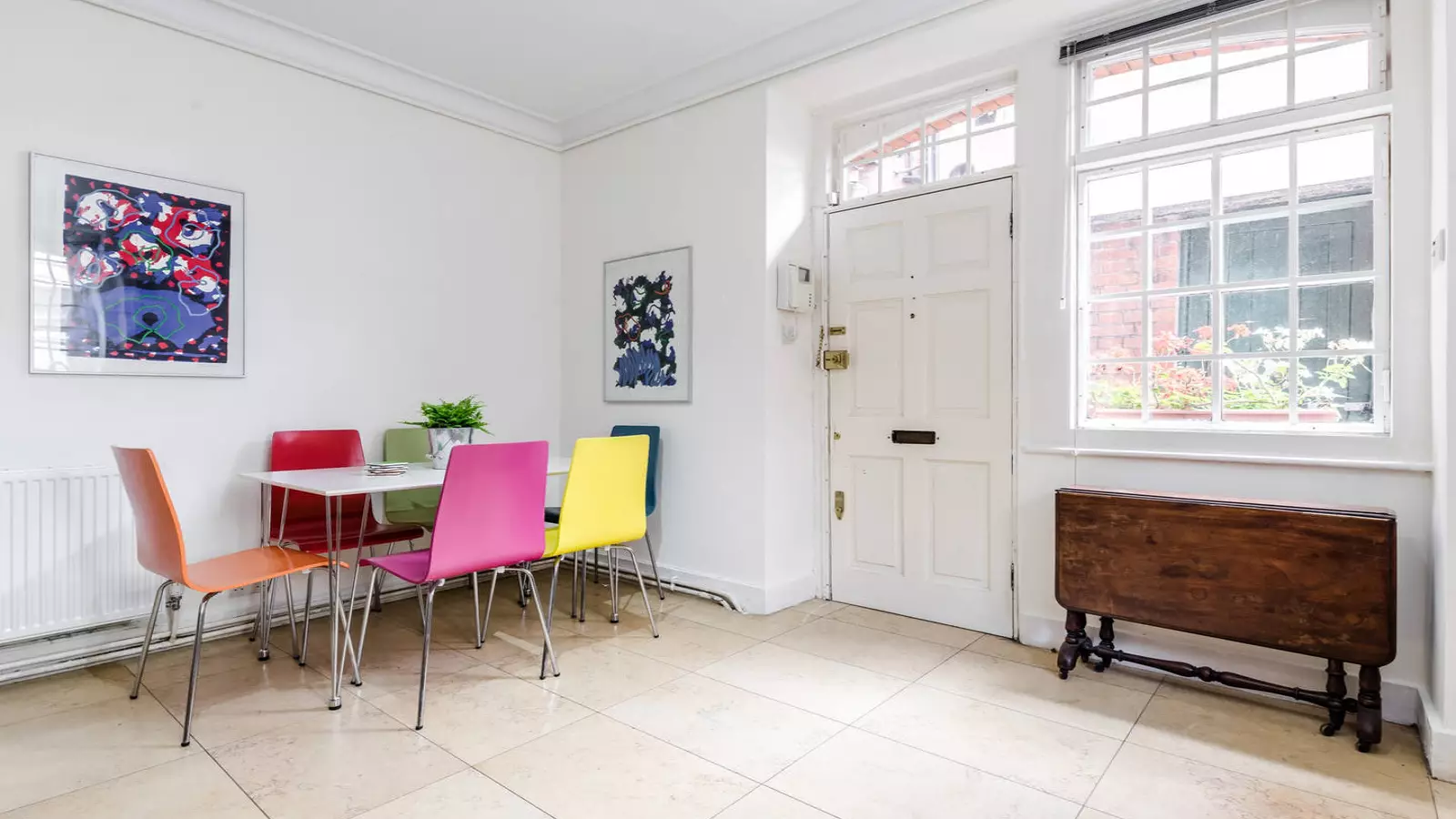 Flat St Petersburgh Mews in City of Westminster