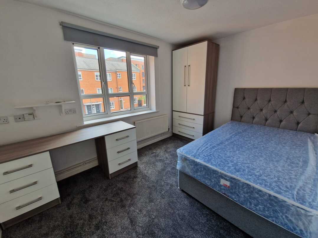 Room Russell Street in Nottingham
