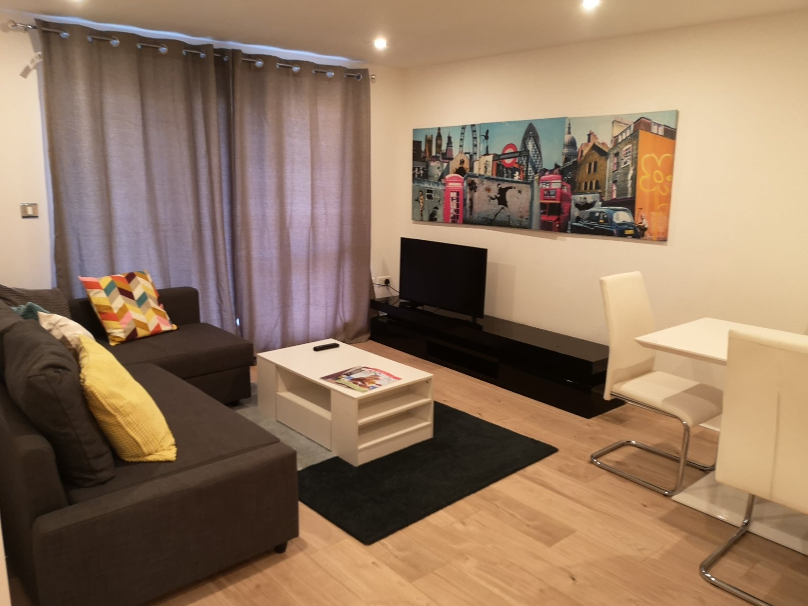 Flat Seven Kings Way in Greater London