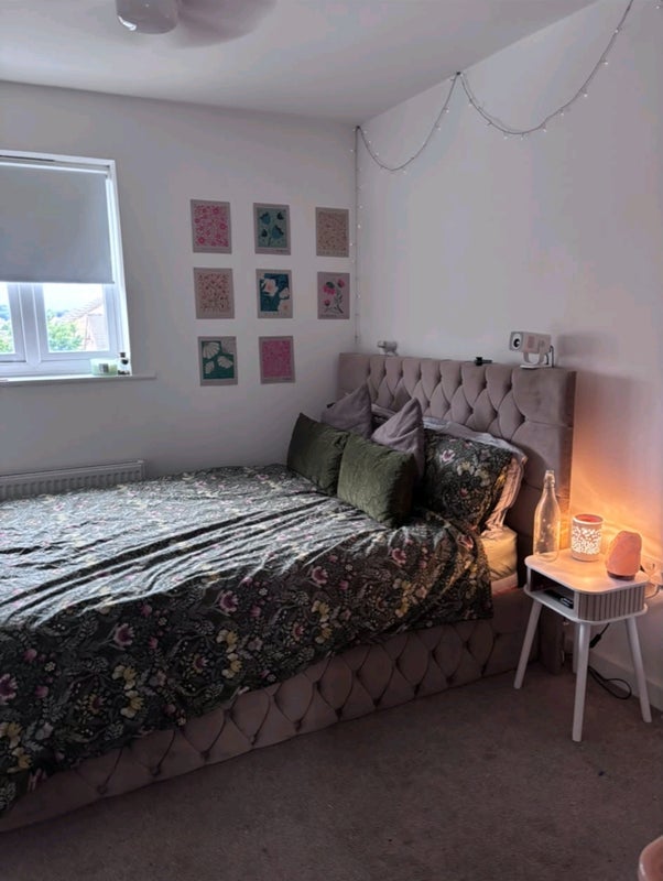 Room Yewdall Way in Bradford