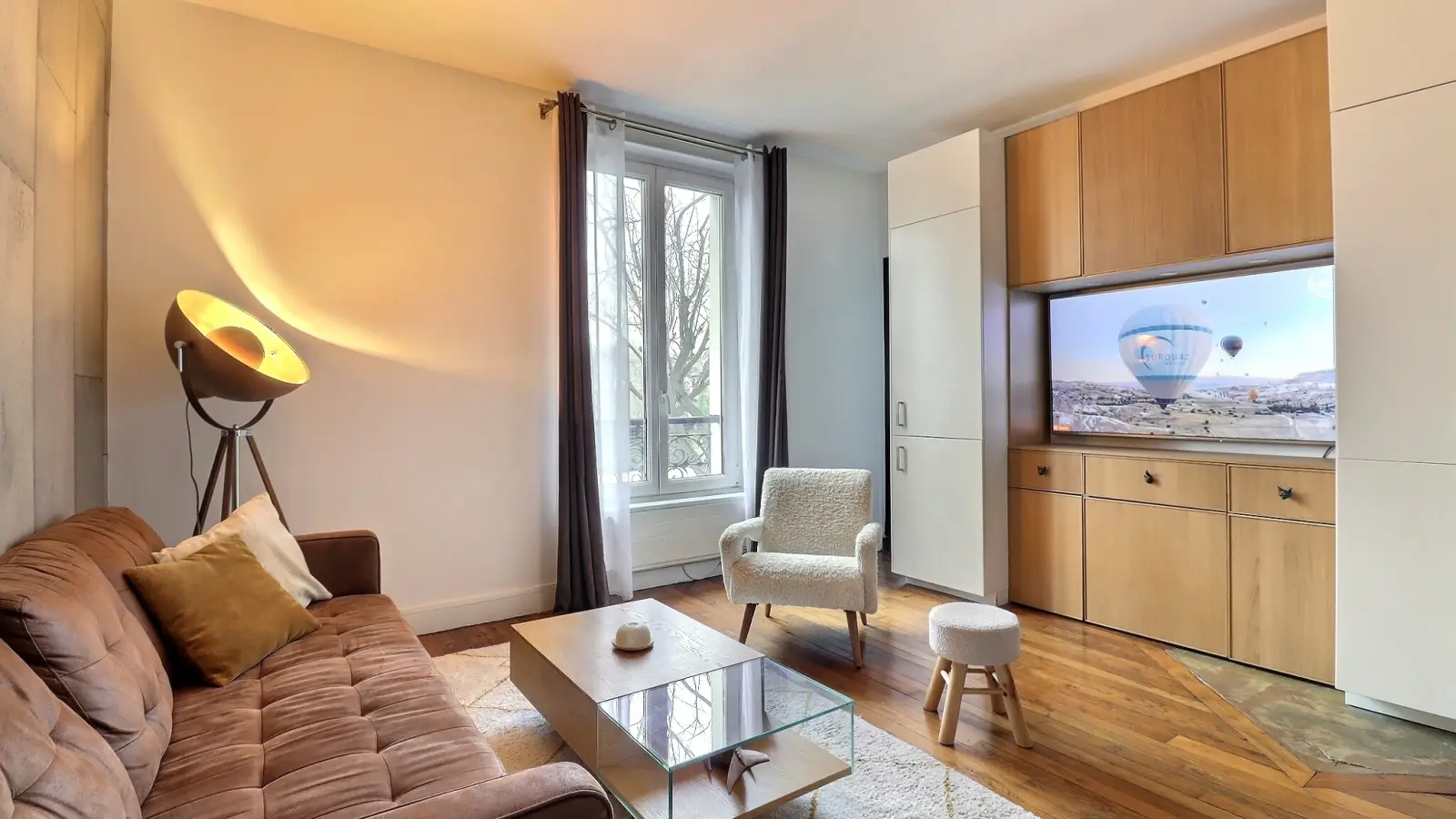 Flat Avenue Parmentier in Paris