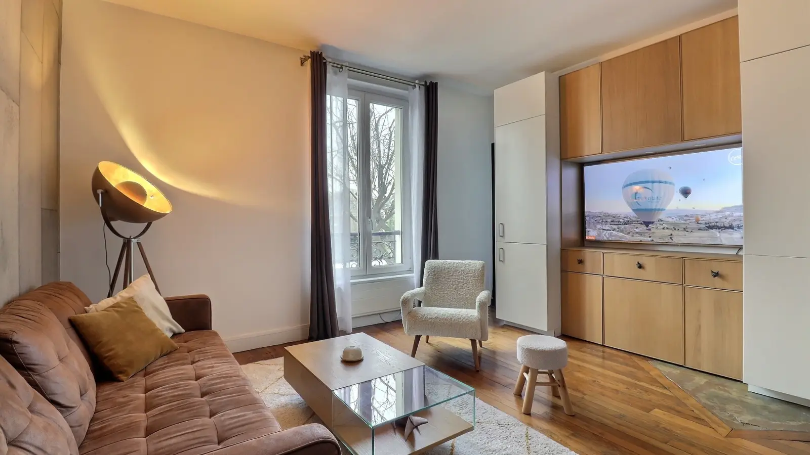Flat Avenue Parmentier in Paris