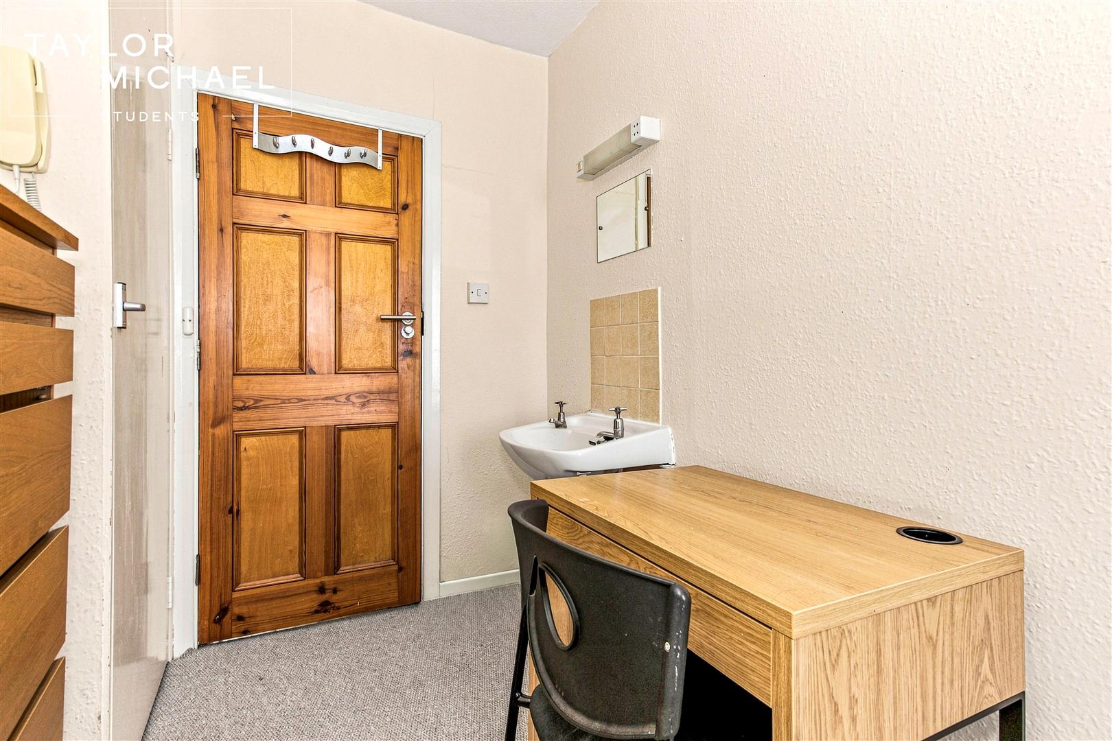 Room Bedford Square in Brighton