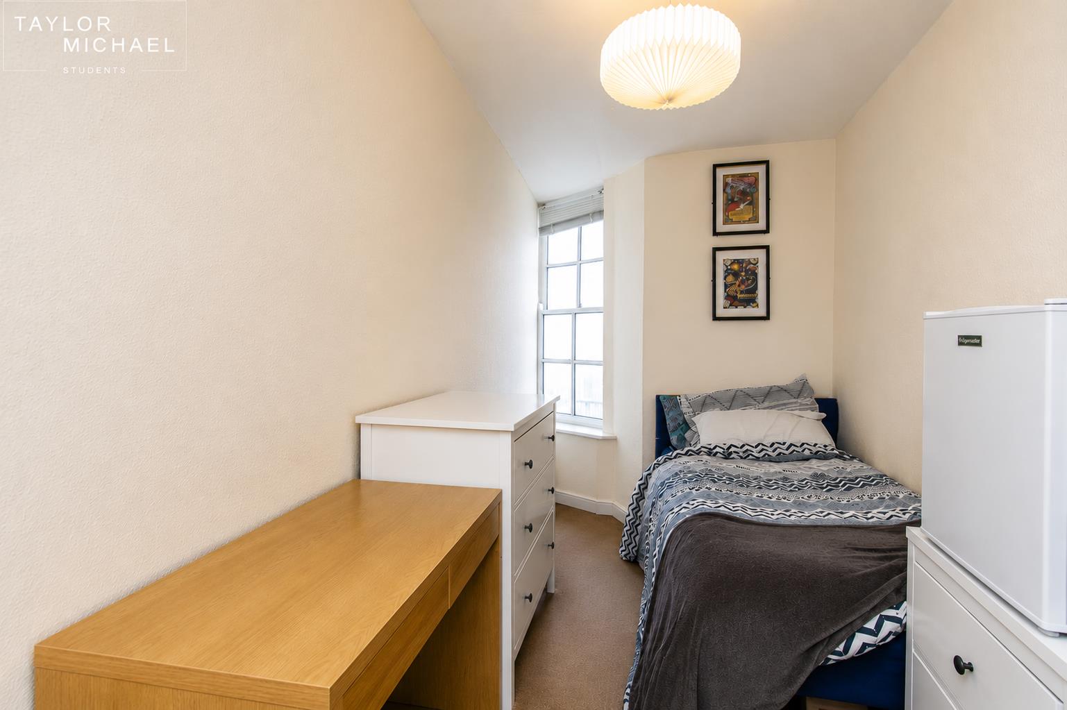 Room Bedford Square in Brighton