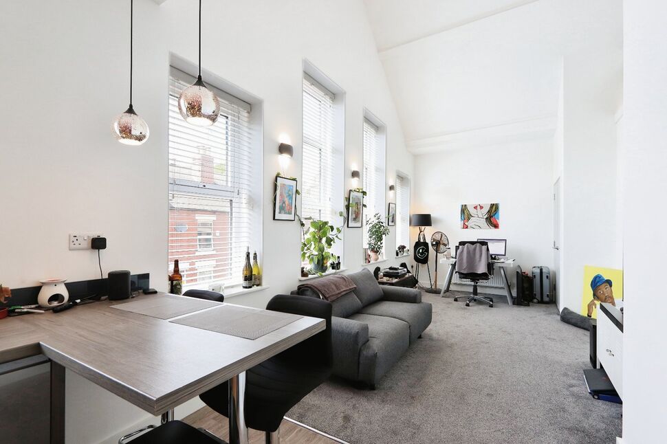 Flat Rydal Crescent in Chesterfield