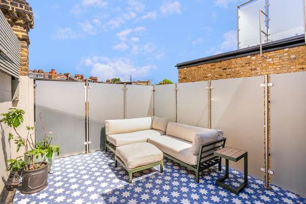 House Kersley Mews in Greater London