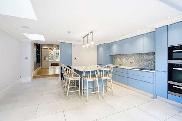 House Kersley Mews in Greater London