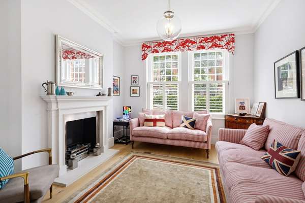 House Kersley Mews in Greater London