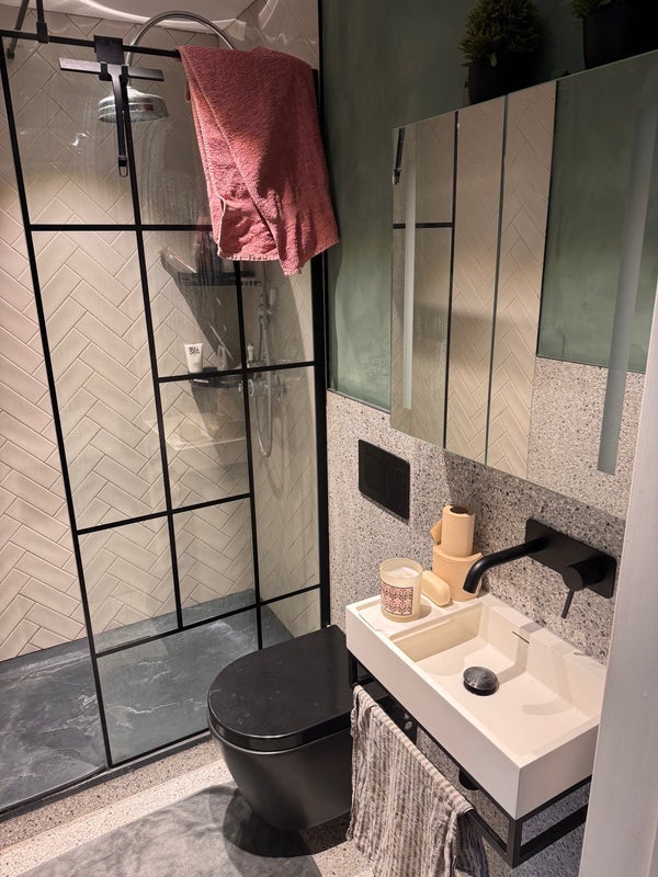 Room Philchurch Place in Greater London