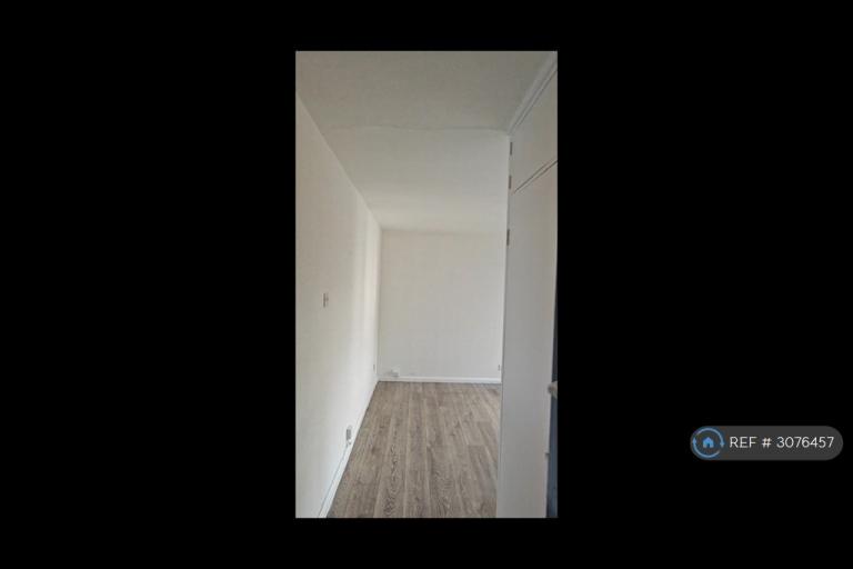 Flat Croydon Road in Greater London