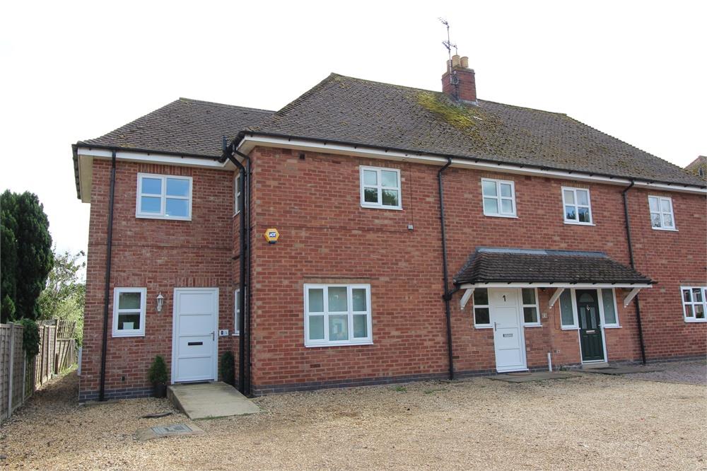 House Main Street in Harborough