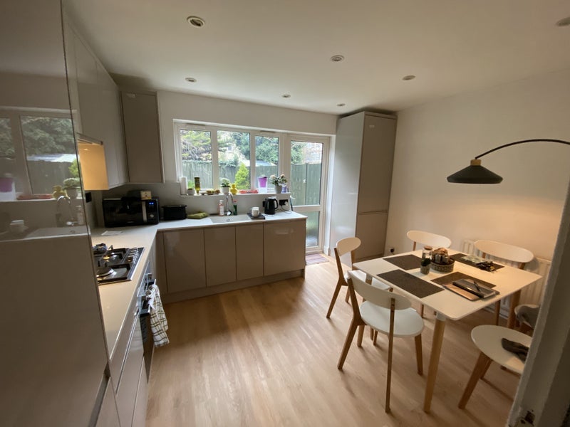 Room Solon New Road in Greater London