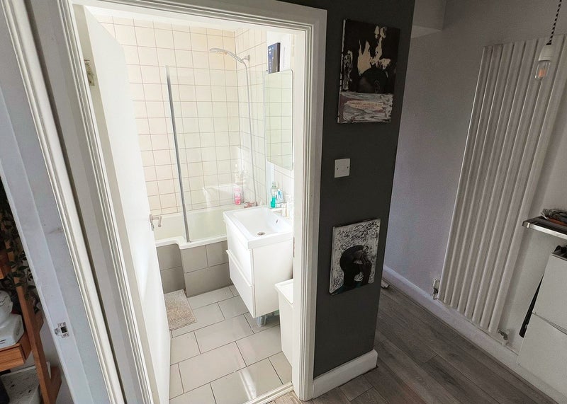 Room Hamilton Road in Greater London