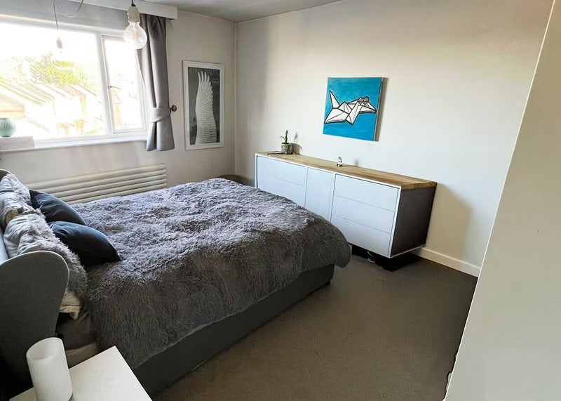 Room Hamilton Road in Greater London
