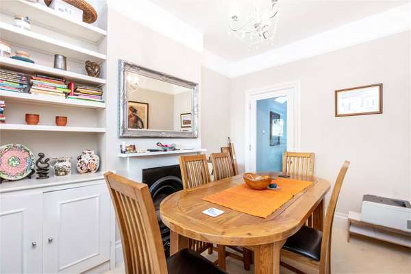 House Heron Road in Greater London