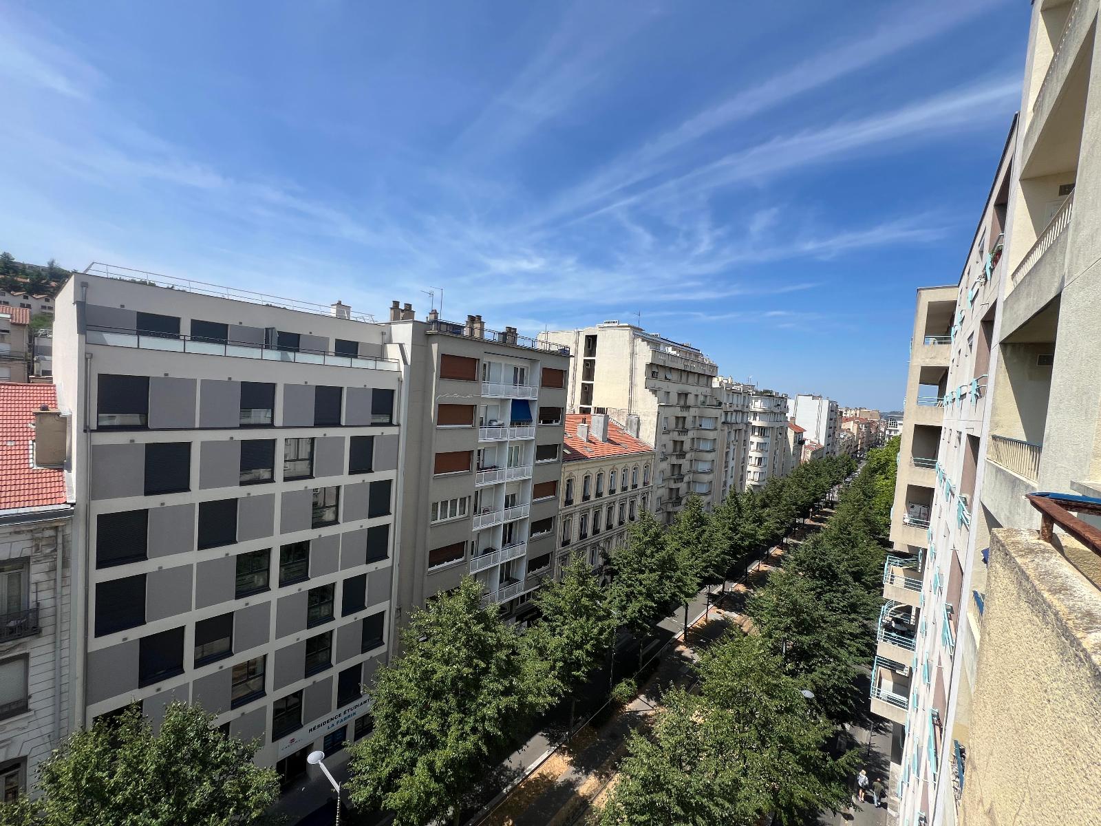 Flat Rue du Onze Novembre in Saint-Étienne