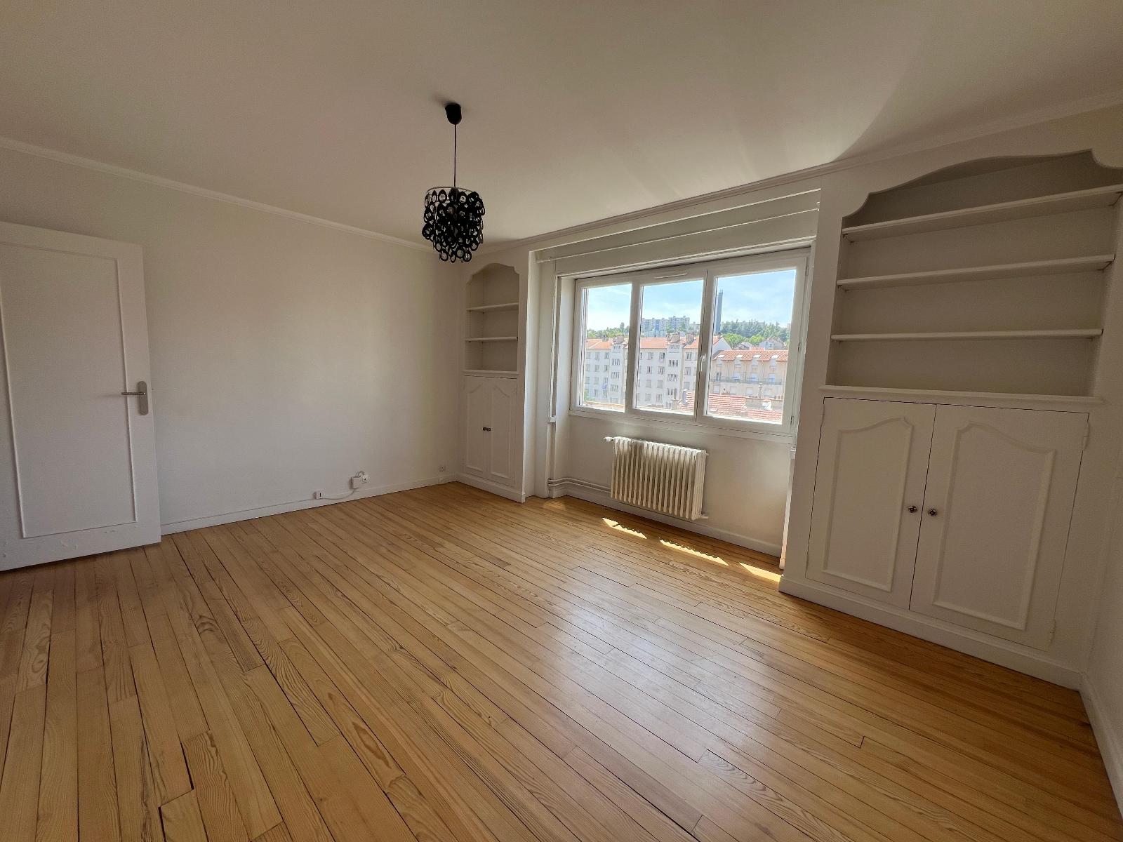 Flat Rue du Onze Novembre in Saint-Étienne