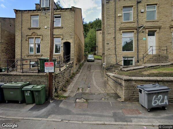 Room Bankfield Road in Kirklees