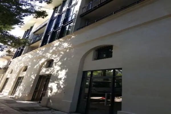 Flat Place Gabriel Péri in Nîmes