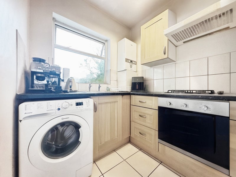 Room Brixton Station Road in Greater London