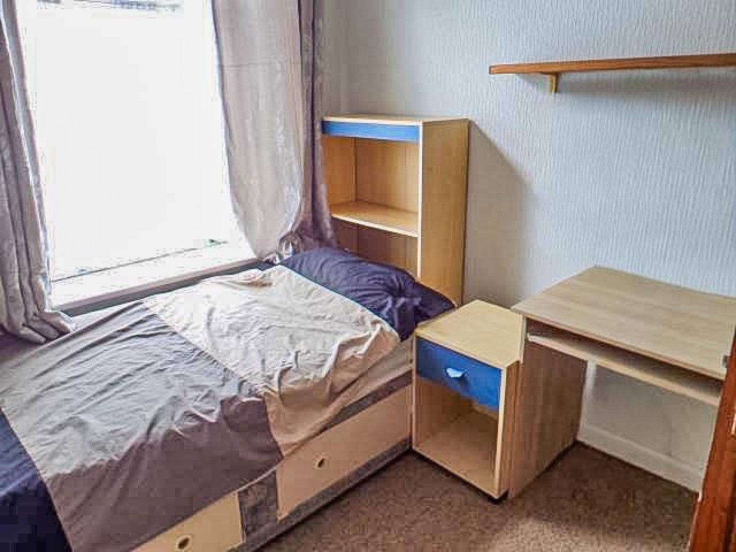 Room Cropthorne Road in Bristol