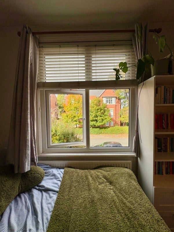 Room Burton Road in Manchester