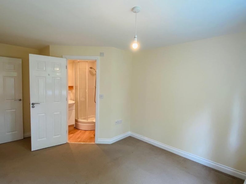 Flat Eton Place in Rushcliffe