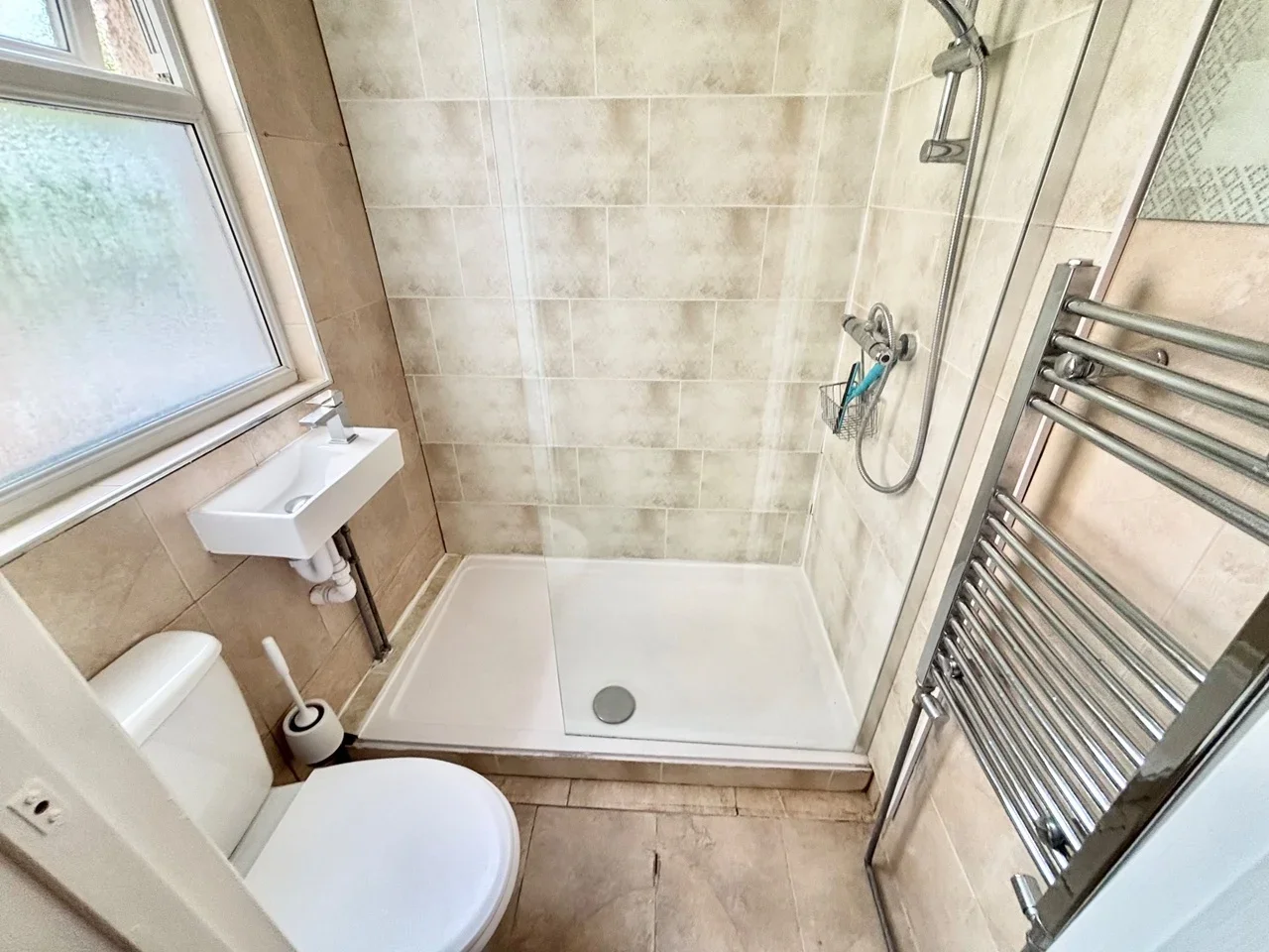 Room Croham Road in Greater London