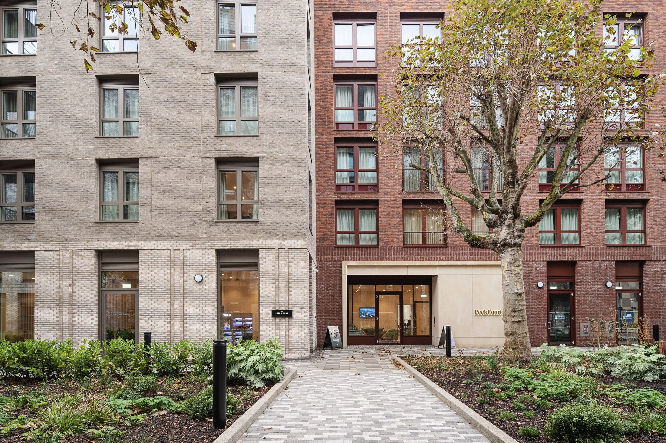 Flat Clements Road in Greater London