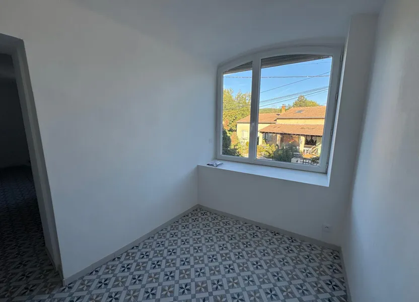 Appartement Route des Thomazes à Courry
