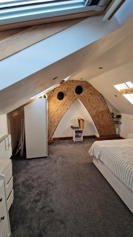 Room Mirabel Road in Greater London