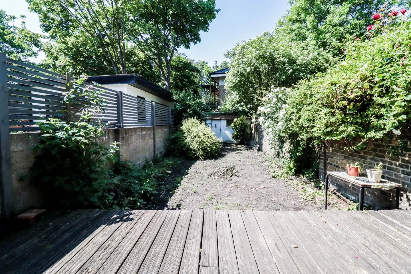 Flat Glengall Road in Greater London