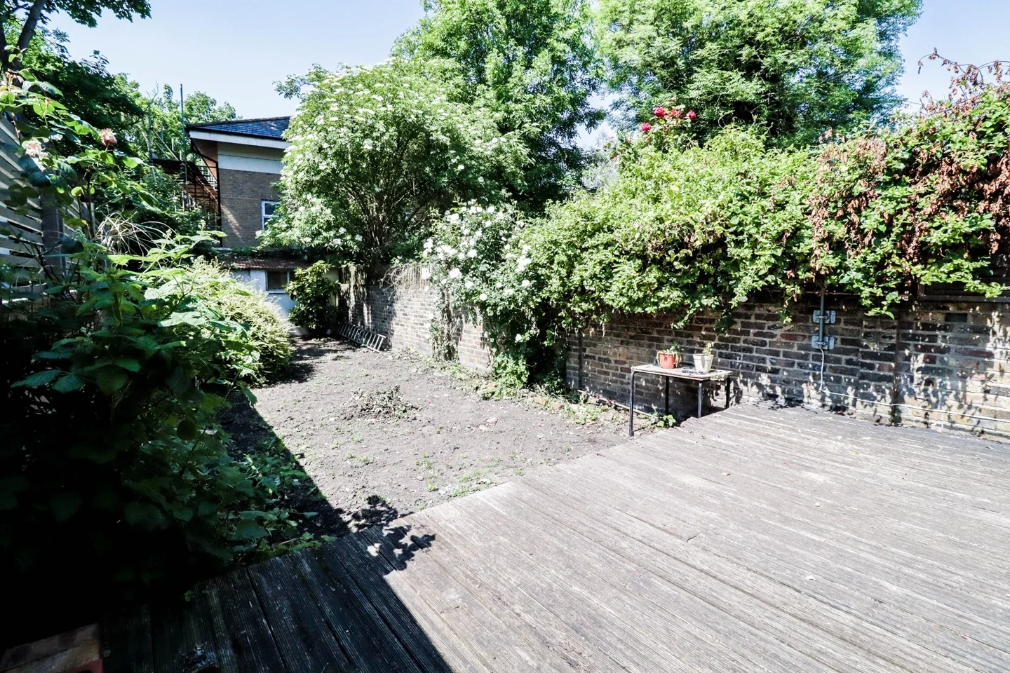 Flat Glengall Road in Greater London