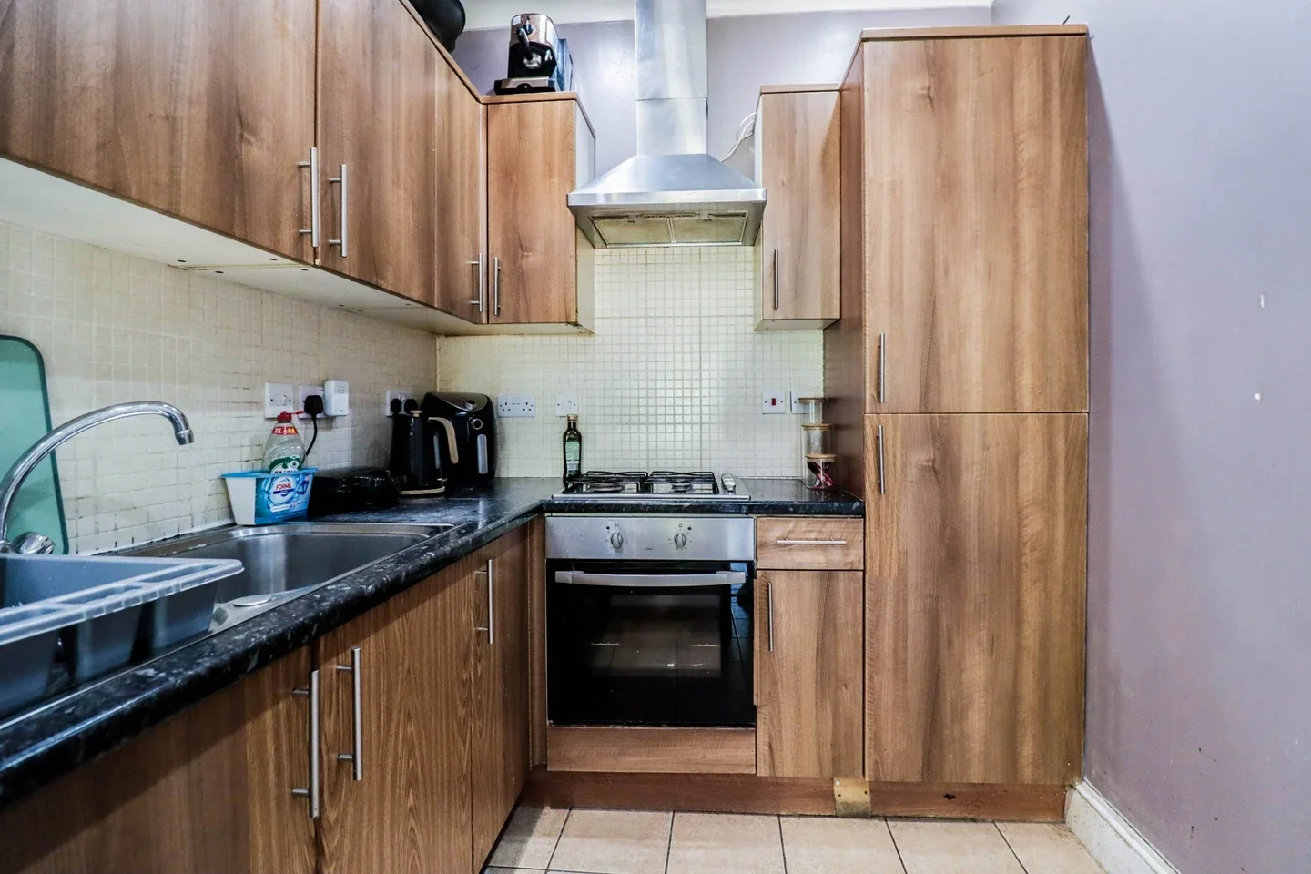Flat Glengall Road in Greater London